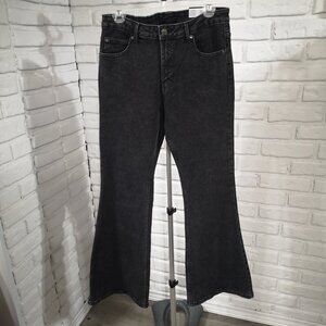 NWT No Boundaries Ladies Size 11 Black Low Rise Flare Denim Jeans